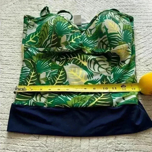 Parkerbarker by lime Ricki large swim top - Picture 2 of 5